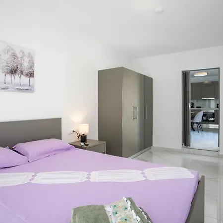 Aelia House * Kalithies
